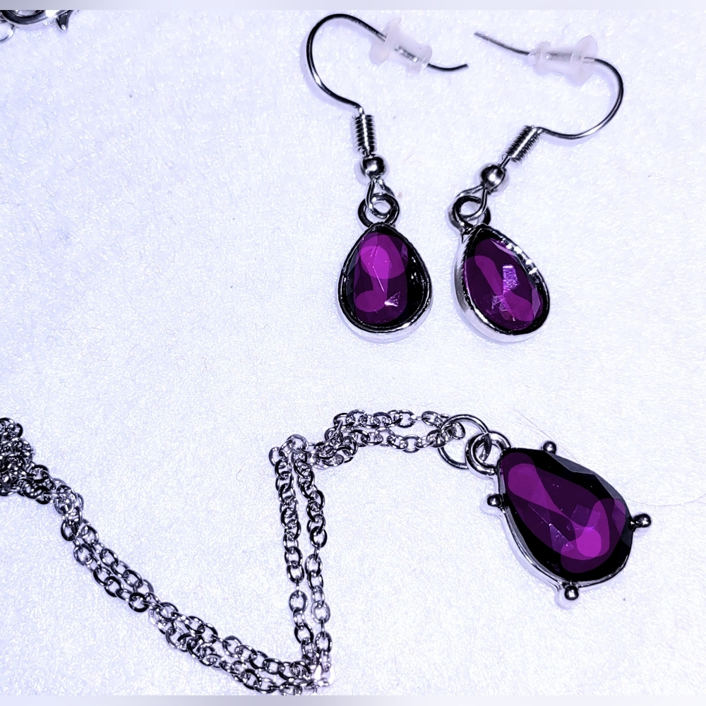 Purple Amethyst Pendant & Matching Drop Earrings